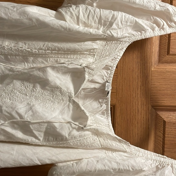 American Eagle white dress/ or top. - Picture 4 of 5